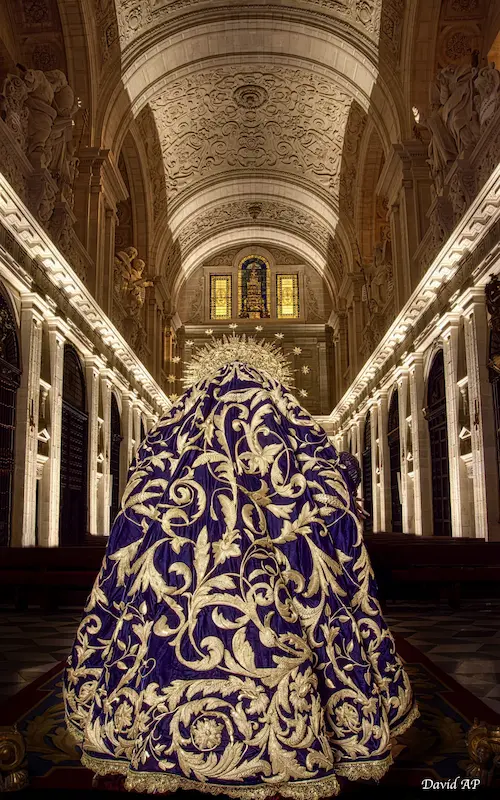 Manto de la Piedad del Baratillo de Fernández y Enriquez