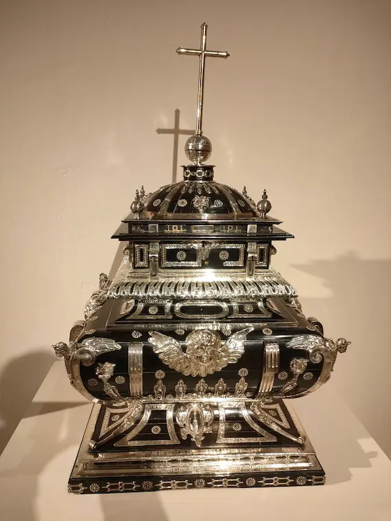 Arca eucarística Santa Inés