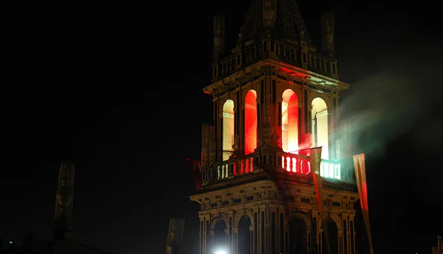 Torre de Santa Ana con las luminarias