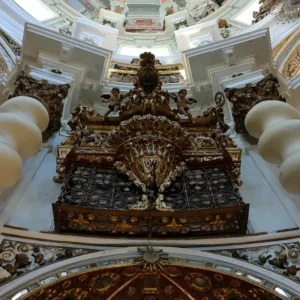 sevilla_barroca_y_mariana_san_luis_de_los_franceses_y_la_Macarena_con_su_museo